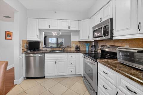 6866 Huntington Lane #607, Delray Beach FL - photo 15 of 63