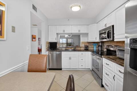 6866 Huntington Lane #607, Delray Beach FL - photo 20 of 63