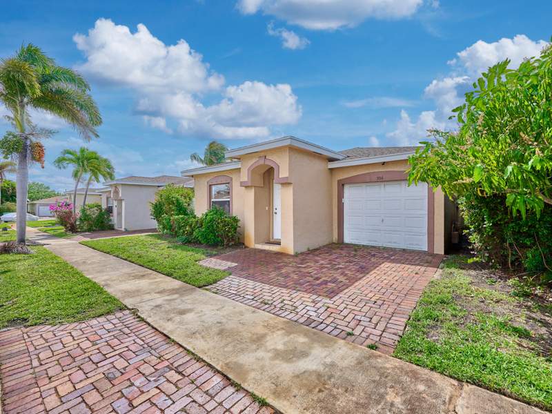 3 bedroom Single Family Residence at 556 E Ridge Cir Circle, East Ridge, Boynton Beach — photo 4
