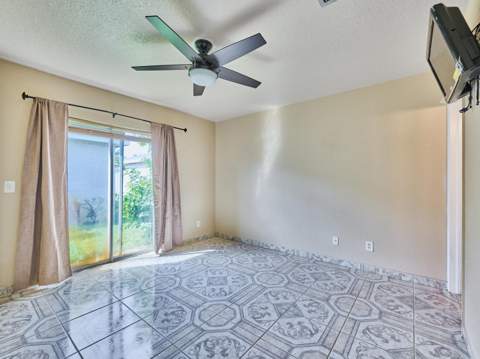 556 E Ridge Cir Circle, Boynton Beach FL - photo 20 of 39