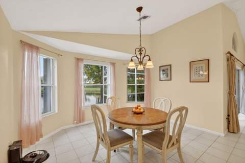 2453 Stonegate Drive, Wellington FL - photo 13 of 43