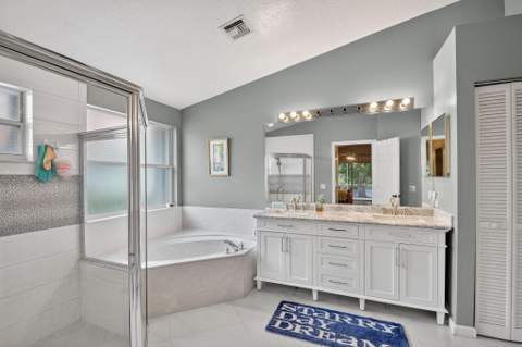 2453 Stonegate Drive, Wellington FL - photo 22 of 43