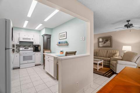 8713 NW 10th Street #C101, Plantation FL - photo 9 of 48