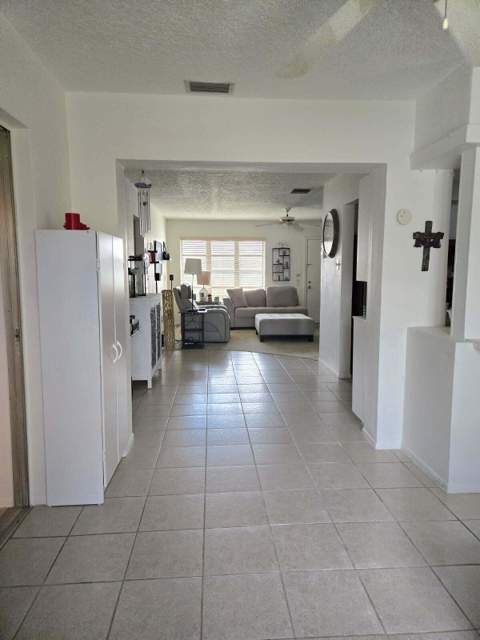 4504 NW 43rd Terrace, Tamarac FL - photo 10 of 28