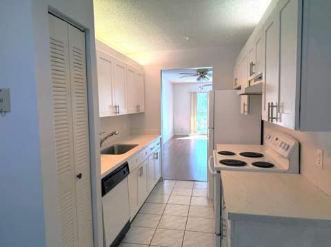 1200 SW 130th Avenue #210-G, Hollywood FL - photo 7 of 21