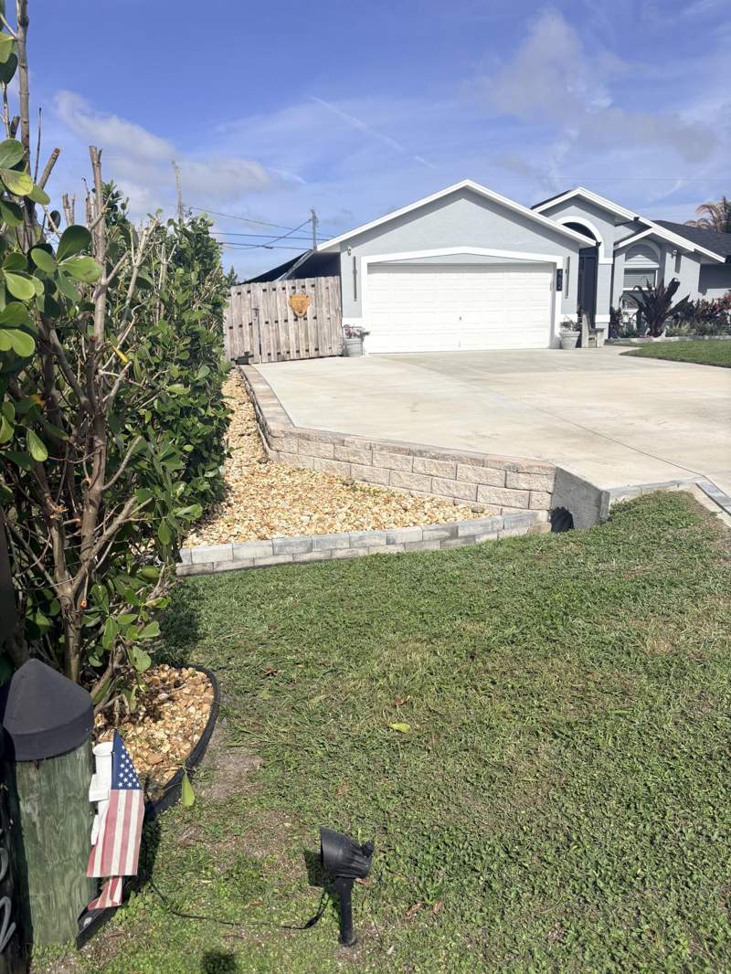 3 bedroom Single Family Residence at 462 SE Cork Road, Port St Lucie Section 39, Port St. Lucie — photo 2
