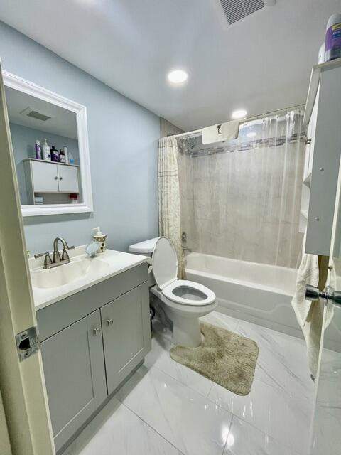 400 SE 10th Street #308, Deerfield Beach FL - photo 9 of 17