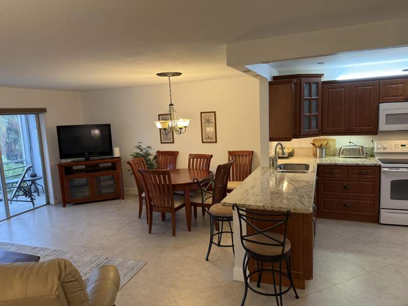 2 bedroom Stock Cooperative at 300 NE 14th Avenue #411, Fairway South Co-Op, Hallandale Beach — photo 2