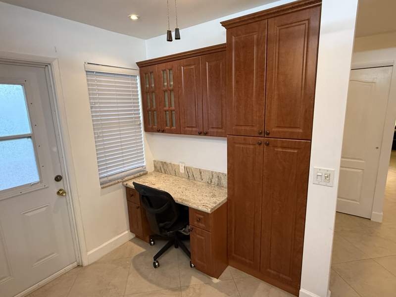 2 bedroom Stock Cooperative at 300 NE 14th Avenue #411, Fairway South Co-Op, Hallandale Beach — photo 4