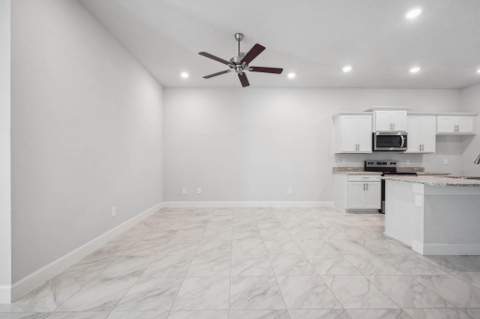 8646 Giovanni Avenue, Fort Pierce FL - photo 6 of 43