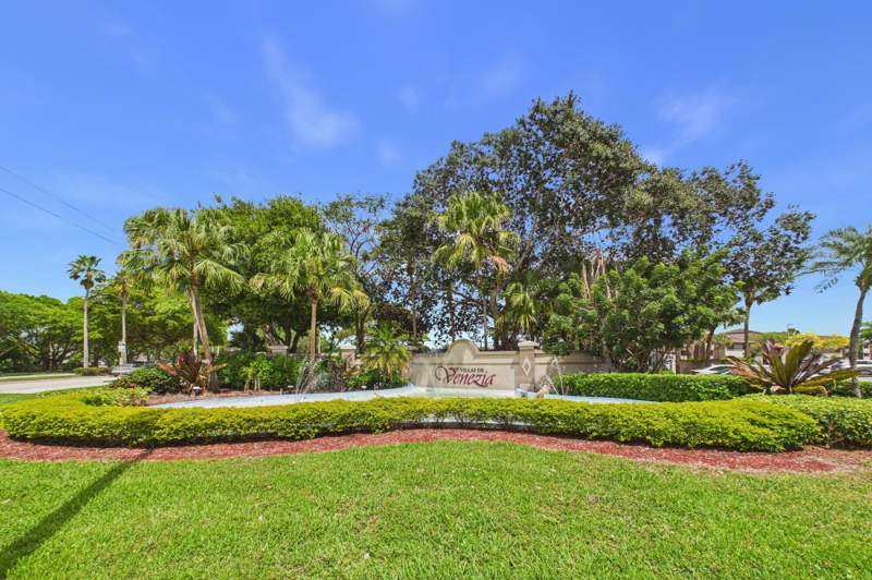 3 bedroom Condominium at 9780 Nob Hill Court #9780, Villas De Venezia, Sunrise — photo 4