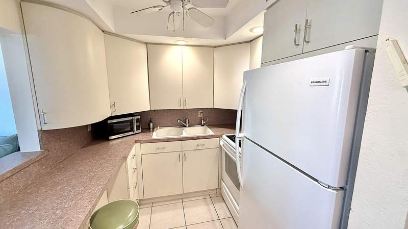 1 bedroom Condominium at 2009 Berkshire A, Berkshire A Condo, Deerfield Beach — photo 4