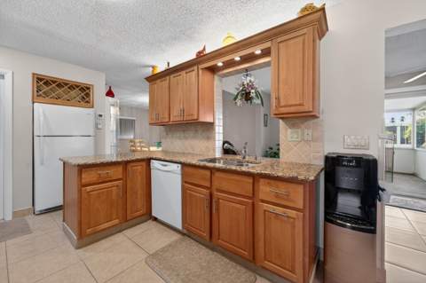 1601 SW 18th Street, Boynton Beach FL - photo 7 of 27