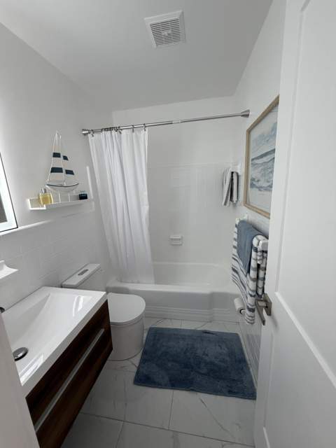 1015 SW 11th Avenue #14K, Hallandale Beach FL - photo 21 of 39