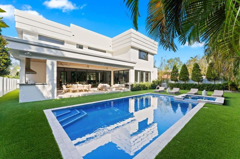 5 bedroom Single Family Residence at 1032 SE 12th Way, Rio Vista Isles, Fort Lauderdale — photo 2