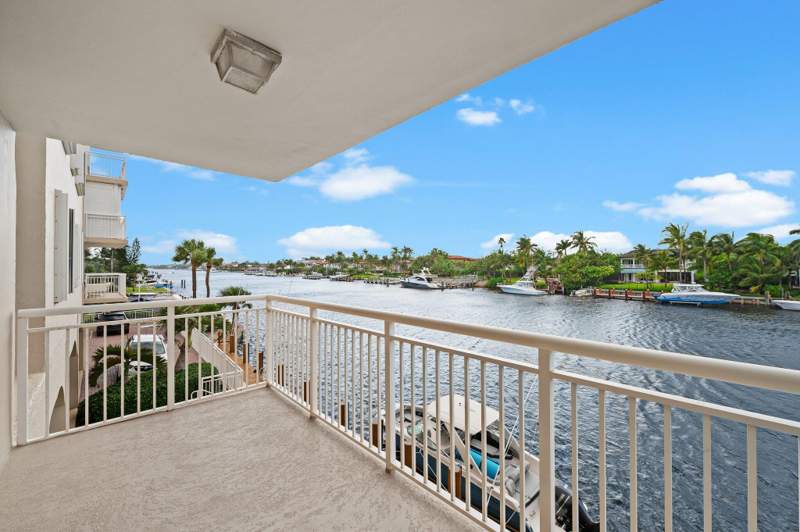 2 bedroom Condominium at 1050 Hillsboro Mile #Unit 203w, Hillsboro Le Baron Condo Apts, Hillsboro Beach — photo 2
