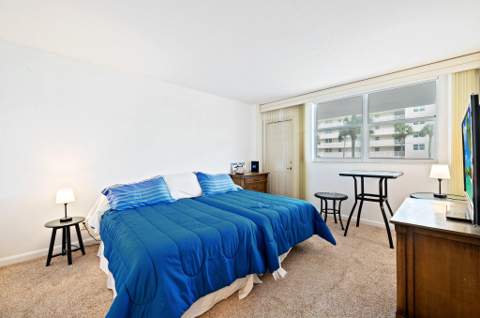 1050 Hillsboro Mile #Unit 203w, Hillsboro Beach FL - photo 22 of 30