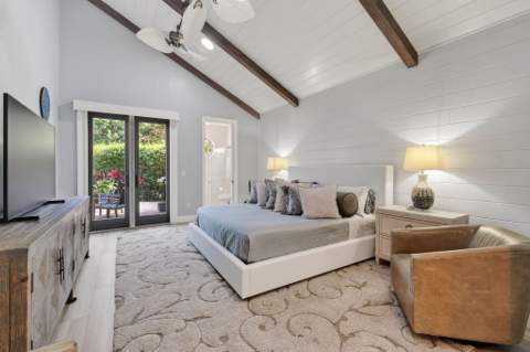 302 Alicante Drive, Juno Beach FL - photo 13 of 38