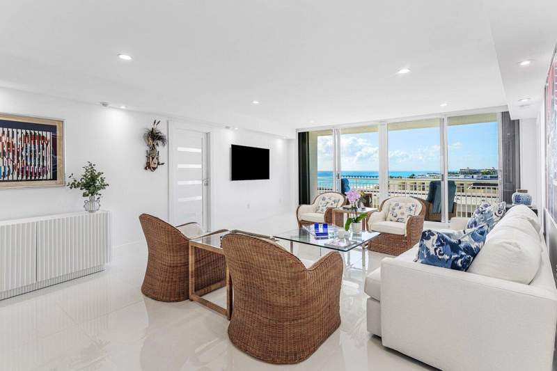 2 bedroom Stock Cooperative at 2780 S Ocean Boulevard #805, Ambassador II Corp, Palm Beach — photo 2