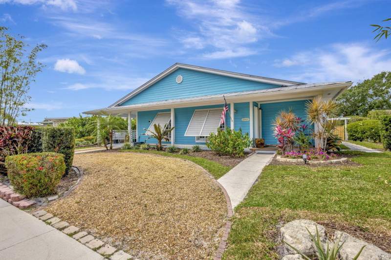 4 bedroom Single Family Residence at 2940 SE Treasure Island Road, South Port St Lucie Unit 1, Port St. Lucie — photo 2