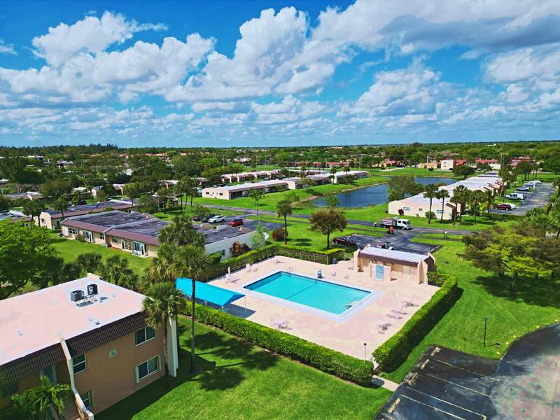 2 bedroom Condominium at 140 Lake Meryl Drive #Apt 233, Golden Lakes Village, West Palm Beach — photo 5