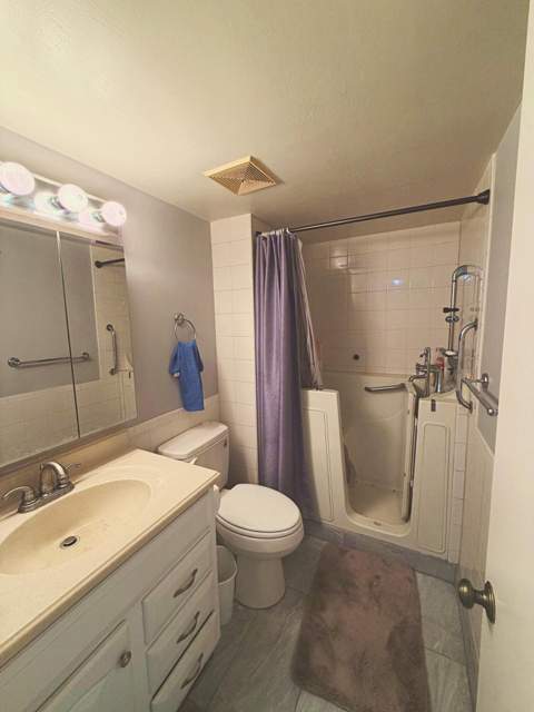 140 Lake Meryl Drive #Apt 233, West Palm Beach FL - photo 23 of 34