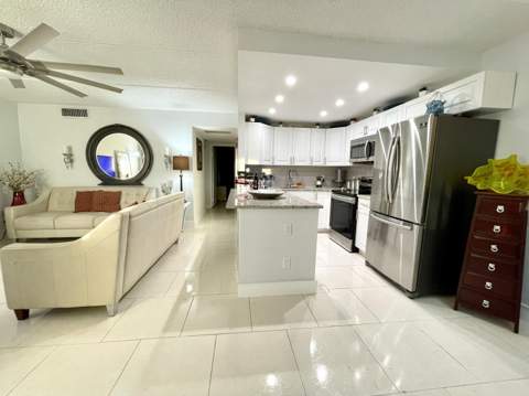 3200 Springdale Boulevard #107, Palm Springs FL - photo 11 of 18