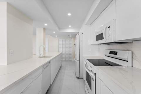 5460 N Ocean Drive #5b, Singer Island FL - photo 23 of 66