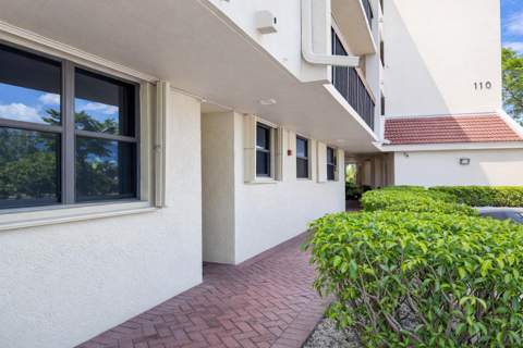 110 Lake Emerald Drive #103, Oakland Park FL - photo 24 of 45