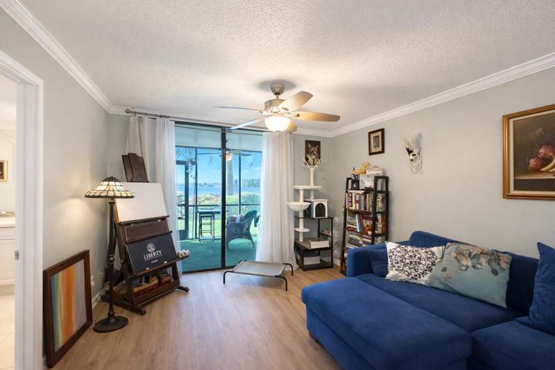 2 bedroom Condominium at 110 Lake Emerald Drive #103, Lake Emerald Condominium No One, Oakland Park — photo 4