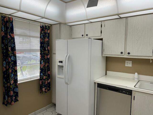 2 bedroom Villa at 160 Lake Gloria Drive #160, Golden Lakes Village , West Palm Beach — photo 2