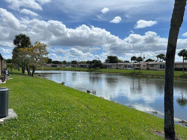 2 bedroom Villa at 160 Lake Gloria Drive #160, Golden Lakes Village , West Palm Beach — photo 4