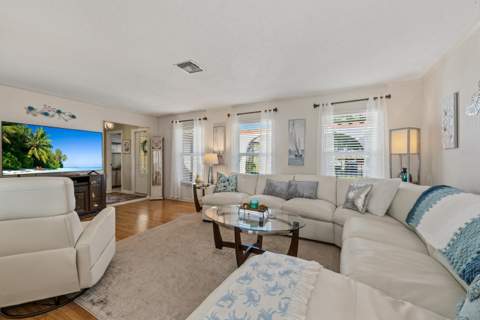 4176 SE Fairway Court, Stuart FL - photo 8 of 47
