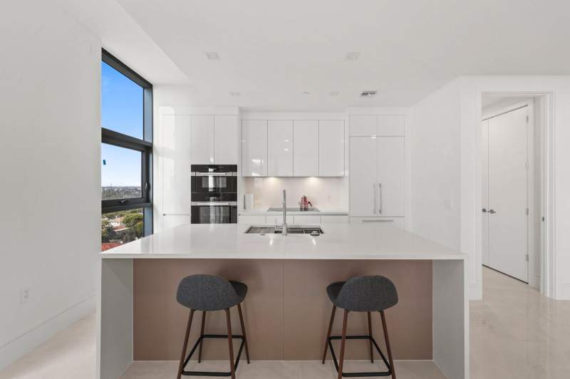 1 bedroom Condominium at 220 Lake Shore Drive #1125, Nautilus 220, Lake Park — photo 4