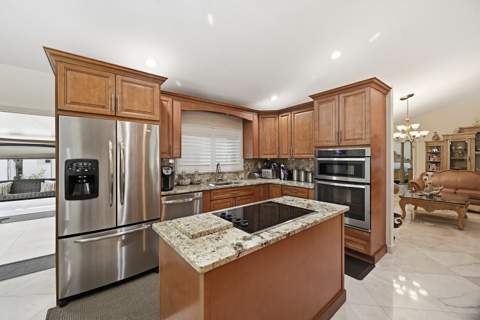 5884 Laurel Green Circle, Boynton Beach FL - photo 18 of 48