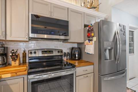 2538 SE Tropical East Circle, Port St. Lucie FL - photo 10 of 27