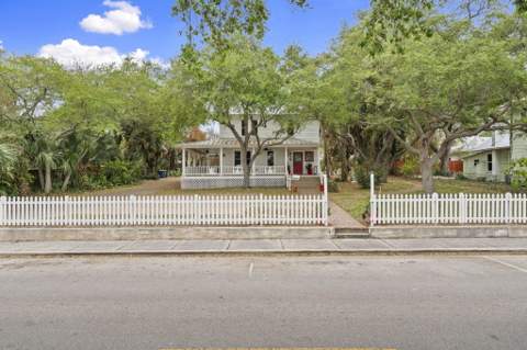 419 N 2nd Street, Fort Pierce FL - photo 11 of 41
