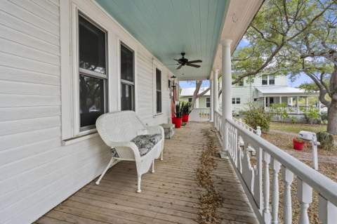 419 N 2nd Street, Fort Pierce FL - photo 6 of 41