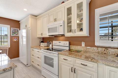 8240 Waterline Drive, Boynton Beach FL - photo 17 of 47