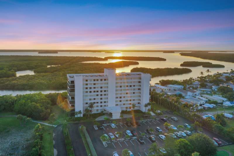 2 bedroom Condominium at 5059 N Hwy A1a #701, Bryn Mawr Ocean Towers, A Condominium, Fort Pierce — photo 2