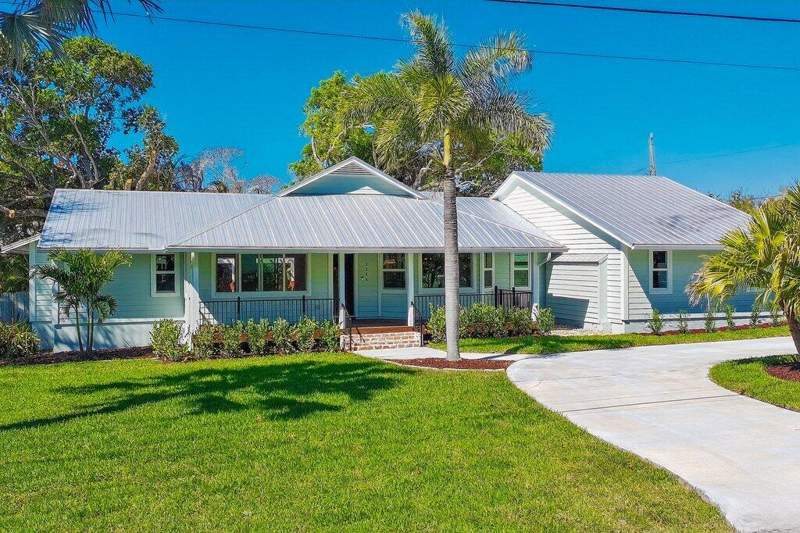 3 bedroom Single Family Residence at 2366 SE Country Club Lane, Port Sewall, Stuart — photo 3