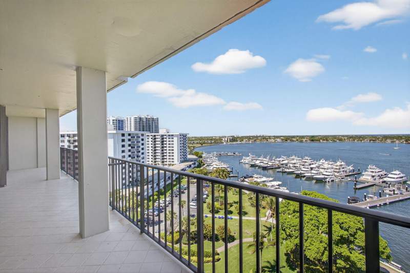 2 bedroom Condominium at 134 Lakeshore Drive #T14, Old Port Cove Condo Two, North Palm Beach — photo 2