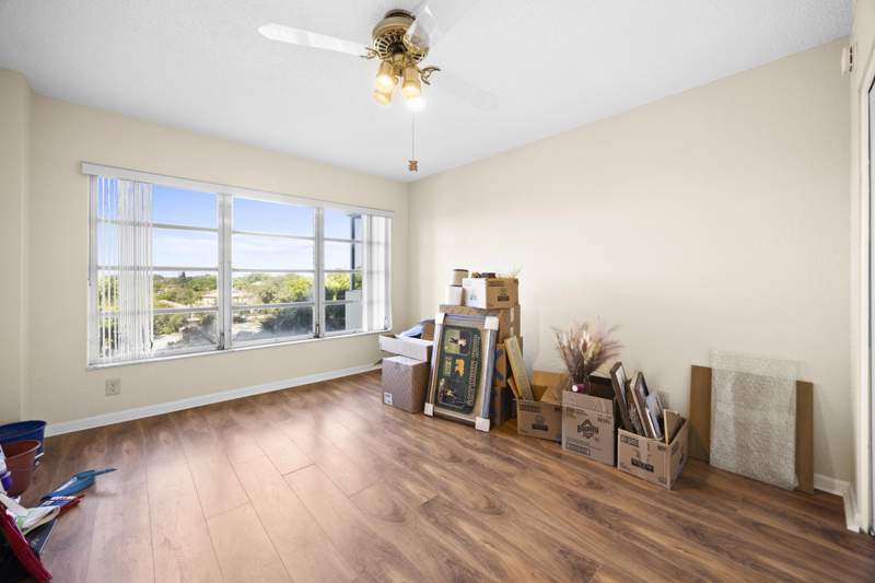 2 bedroom Condominium at 10777 W Sample Road #508, Country Club Tower Of Coral, Coral Springs — photo 5