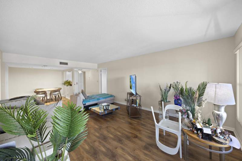 2 bedroom Condominium at 10777 W Sample Road #508, Country Club Tower Of Coral, Coral Springs — photo 4