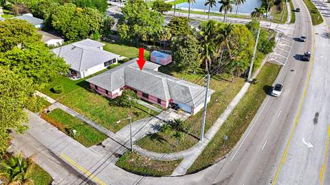 1301 N Mangonia Drive, West Palm Beach FL - photo 7 of 9