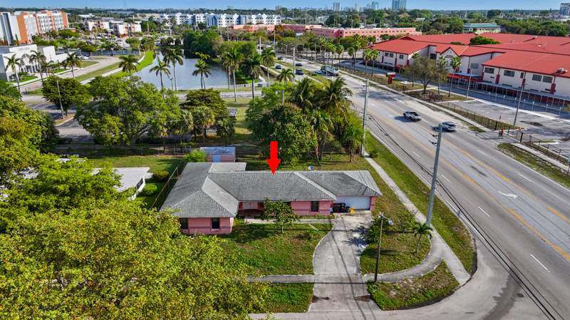 4 bedroom Single Family Residence at 1301 N Mangonia Drive, Roosevelt Estates, West Palm Beach — photo 5