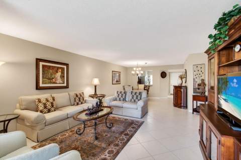 12511 Imperial Isle Drive #201, Boynton Beach FL - photo 16 of 58
