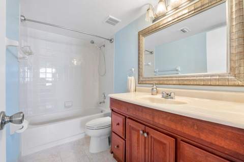 116 Lake Emerald Drive #403, Oakland Park FL - photo 11 of 27