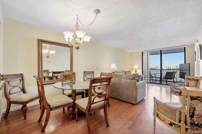 2 bedroom Condominium at 116 Lake Emerald Drive #403, Lake Emerald Condominium No Six, Oakland Park — photo 3