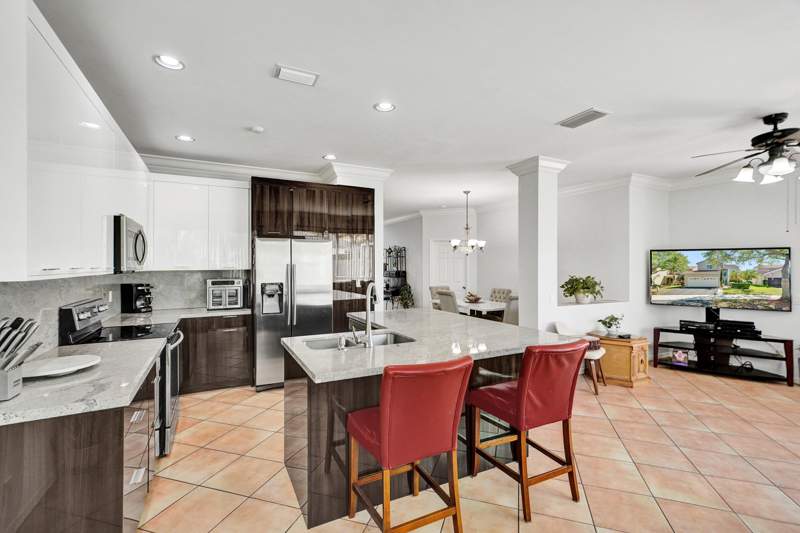 5 bedroom Single Family Residence at 873 Stanton Drive, Sector 4 North, Weston — photo 2